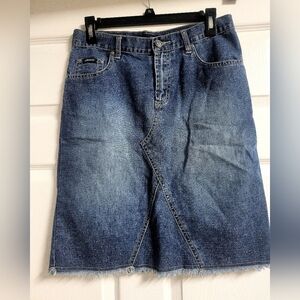 Squeeze By Stephen Hardy Womens Denim Patchwork Skirt with Frayed Hem- Size 7/8